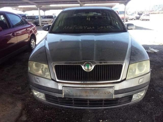 passaruota anteriore sinistro per SKODA OCTAVIA II (1Z3) 2.0 TDI 16V 2004 97258
