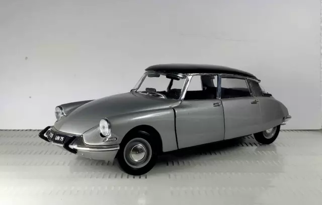 Solido 1:18 Citroen Ds 8033