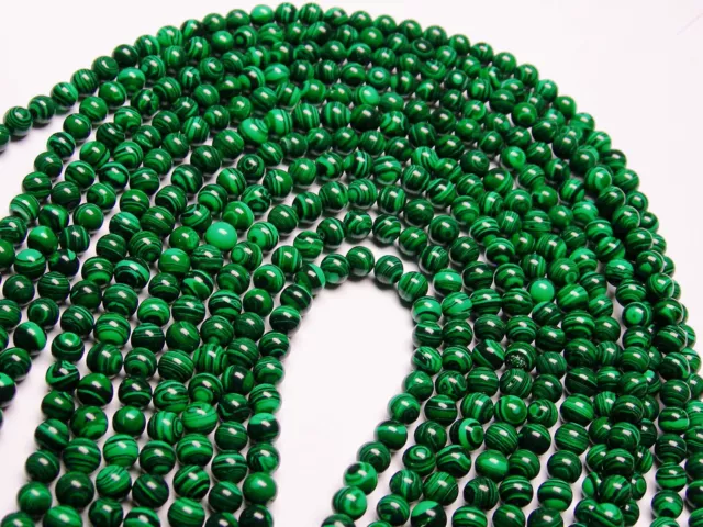 24 perles en malachite 8 mm