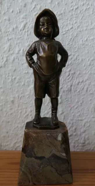 Bronze Franz Iffland Berlin Junge