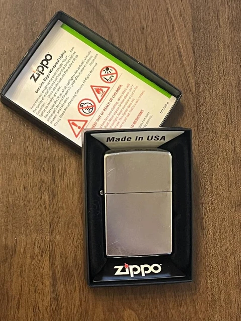 NIB 2023 Genuine Zippo Classic Street Chrome Windproof Pocket Lighter, 207