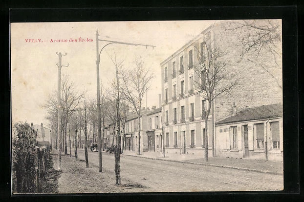 CPA Vitry, Avenue des Ecoles