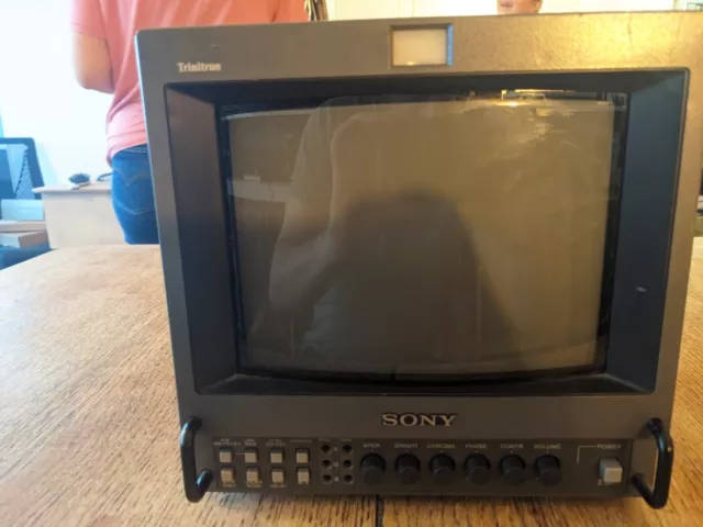 Sony Trinitron 9" PVM-9042QM CRT Broadcasting Monitor with flightcase