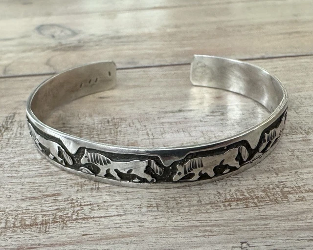 NAVAJO Tom and Sylvia Kee 12KG シルバーバングル Navajo 12K Storyteller Cuff Bracelet Tom Sylvia Kee 12KT