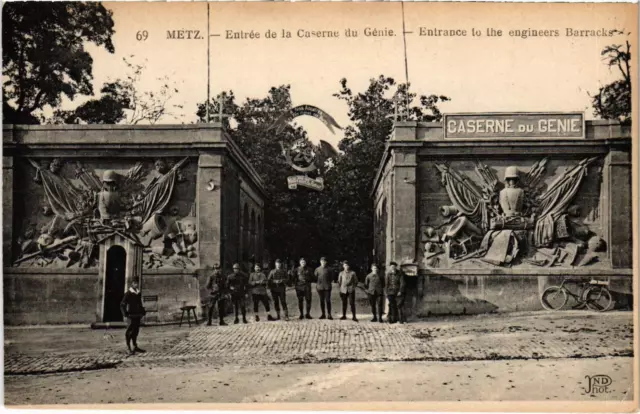 CPA AK Militaire - METZ - Entrée de la Caserne du Genie (92089)