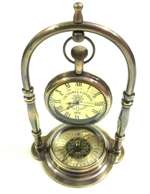 Antiguo reloj náutico victoriano londinense de latón con decoración de mesa...