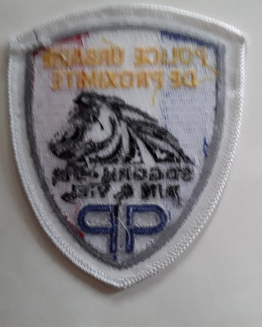 ANCIEN ÉCUSSON À coudre feutre brodé blason de Super Bagnères Vintage