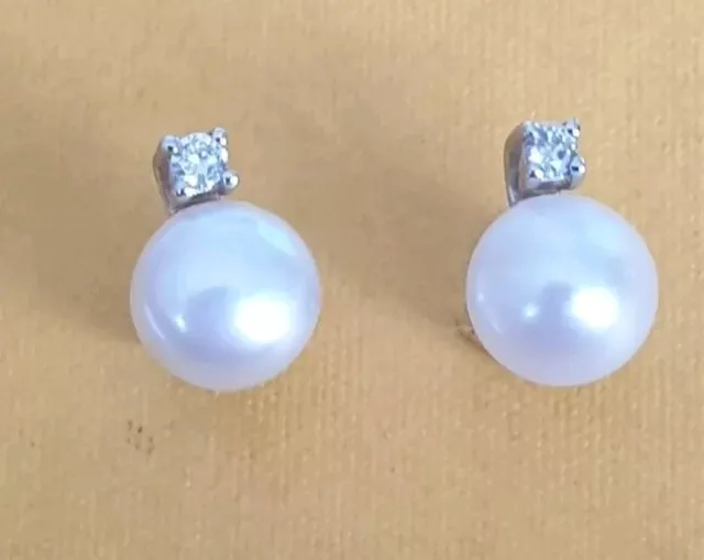 Pretty Solid 9ct Gold Natural Pearl Diamond Studs