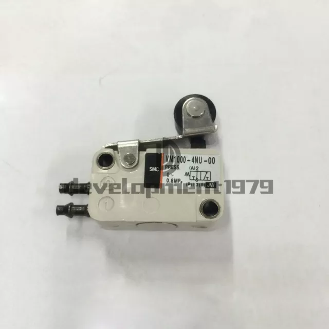 ONE New SMC VM1000-4NU-00 Switch