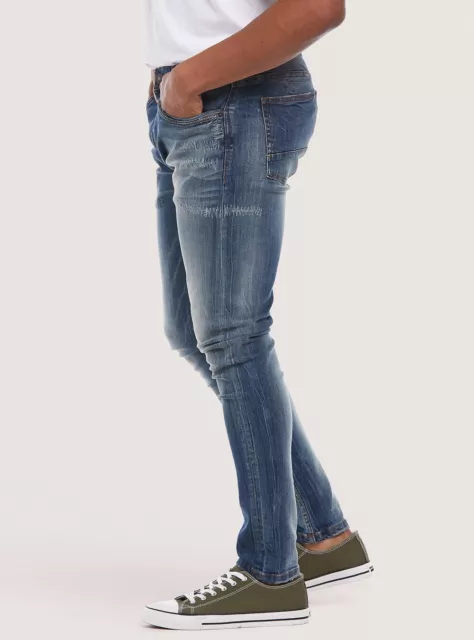 Jeans hotsell uomo stretti