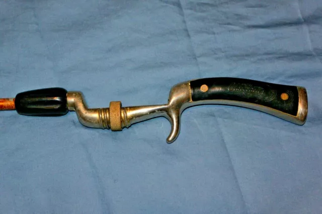 https://www.picclickimg.com/iN8AAOSwWzNiX0H9/Vintage-Waltco-Glasscaster-Pistol-Grip-Fishing-Rod-66.webp