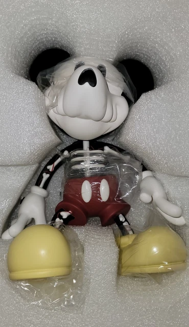 Cote Escriva Creepy Dog pink フィギュア（Designer Toys