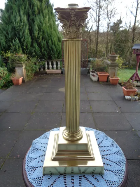 A Very Good Victorian Brass Corinthian Column Oil Lamp Base. 2