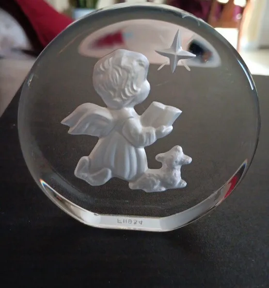 1986 Danbury Mint Christmas Sculpture In Crystal "The Littlest Angel" box 3a