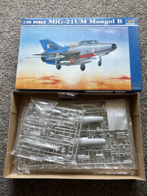 Trumpeter 1:32 MiG-21UM Fighter Plastic Model Kit 02219 Sealed Bags