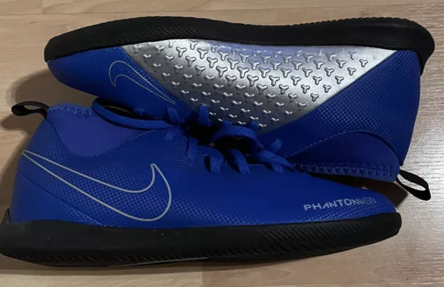 Nike Phantom VSN Club DF IC Kinder Hallenfußballschuh Gr. 35 Neu.