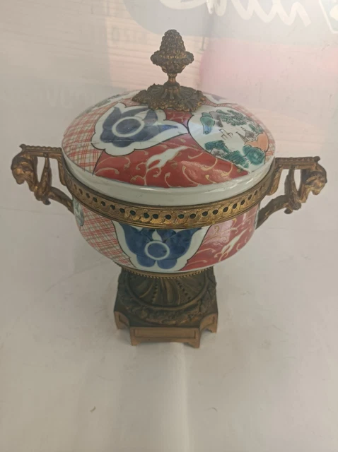 Category:Fauteuil en cabriolet à dossier en chapeau de gendarme, MB581-2, Musée