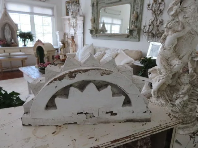 FABULOUS Old Architectural Arched WOOD Pediment Fragment Chippy WHITE