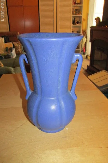 Vintage 1930's Era? Matte Finish Cobalt Blue 8" Urn Pottery Vase Superb Color