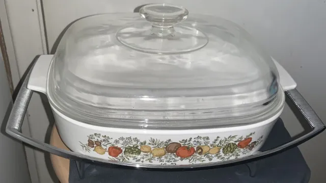 Vintage Corning Ware LE ROMARIN Casserole Dish Spice Of Life W/Lid & Cradle