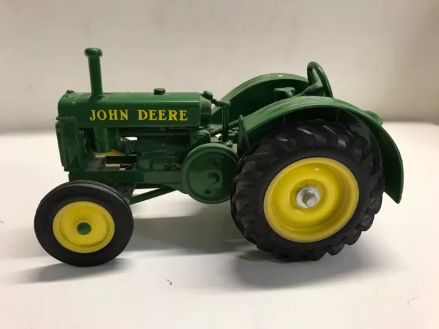 John Deere  Die-cast  Farm Tractor  Vintage  2778  7" Long  4" Tall