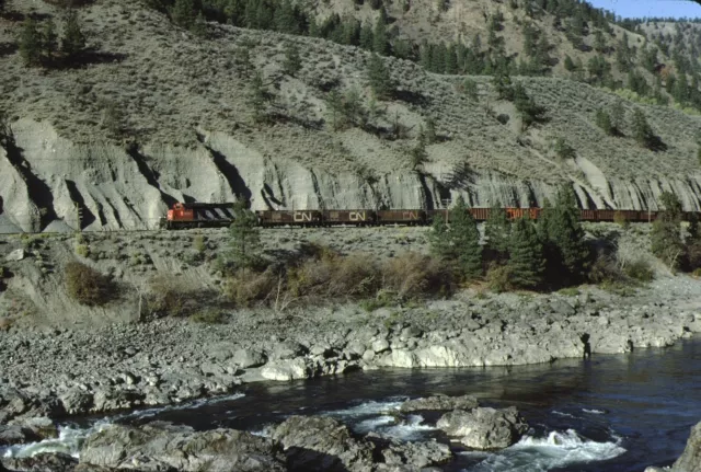 CN Canadian National EMD SD40-2 Kodachrome original Kodak Slide