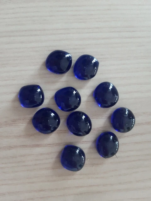 10 royalblaue Glassteinchen ... *Neu*
