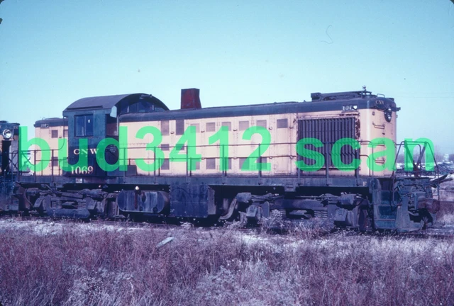 CNW Chicago & North Western RS1 #1069 at Proviso IL 1969 DUPLICATE Slide!