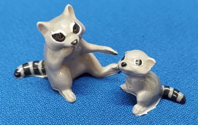 Retired Hagen Renaker Miniature Mama & Baby Raccoon Figurines Excellent condion