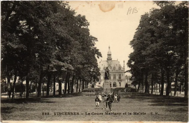 CPA VINCENNES - Le Cours Marigny et la Mairie (519719)