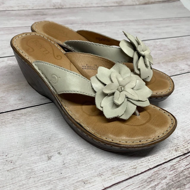 BORN Radiance Thong Wedge Sandal Womens Size 8 White Leather Flower Shoe B54111