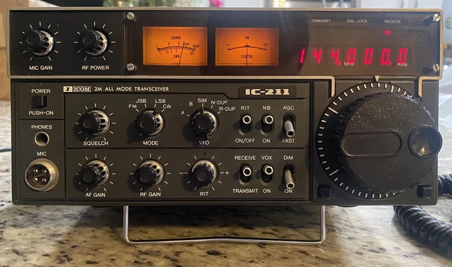 ICOM VHF TRANSCEIVER MODEL IC-211 BASE STATION (HAM RADIO) W ...