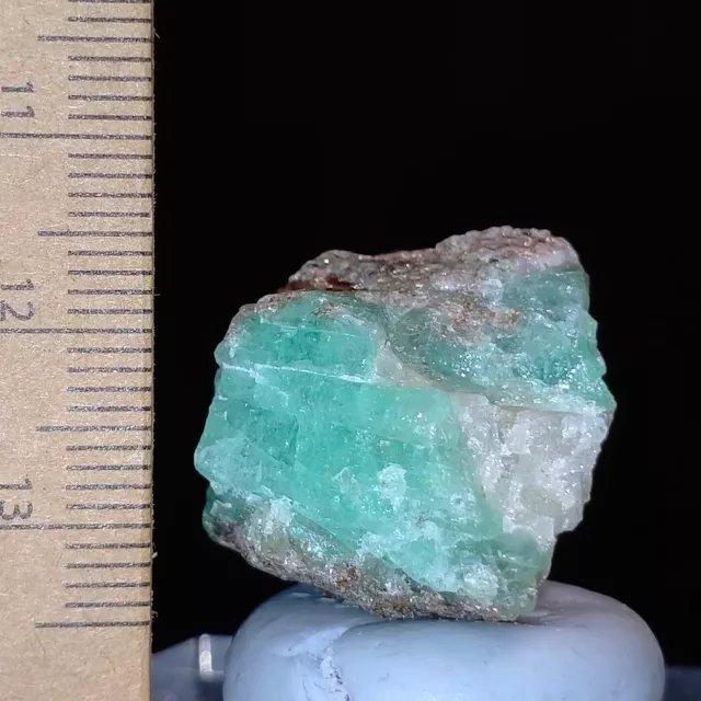 Natural rough Beryl var Emerald specimen in mica schist 75ct Australian stock