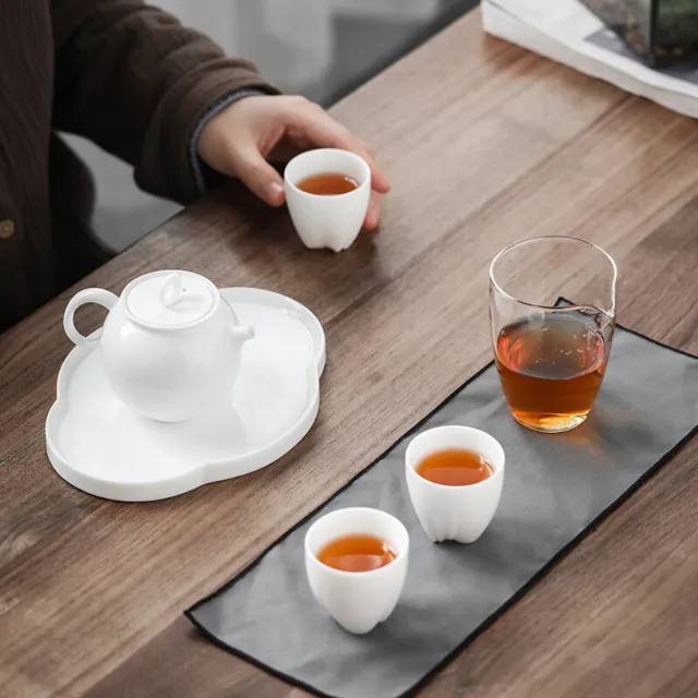 porcelain kungfu tea set with tray ceramic tea pot matching cup glass pitcher
