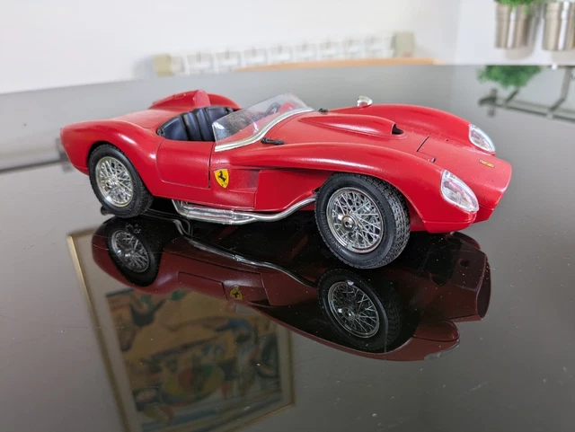 Vintage BBurago Burago 1/18 Ferrari 250 Testa Rossa 1957 in Box Die Cast Used