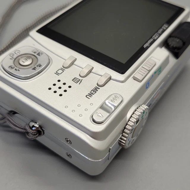Hitachi HDC-831E 8,1 megapixel fotocamera digitale compatta argento testato 16