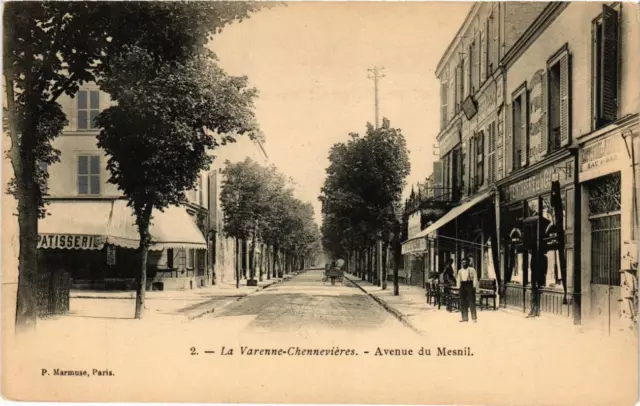 CPA AK VARENNE-CHENNEVIERES Avenue du Mesnil (671834)