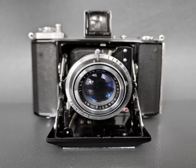 Zeiss Ikon Ikonta 521/16, ca. 1949-51, Novar-Anastigmat 3,5/75 mm, mit Tasche