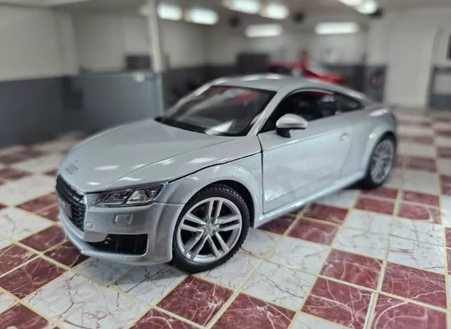 WELLY 2014 AUDI TT TFSI TDi SILVER 1/24 SCALE DIECAST MODEL CAR