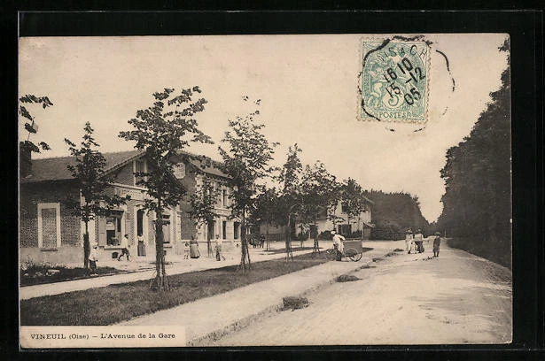 CPA Vineuil, L´Avenue de la Gare 1905