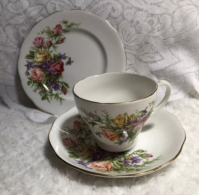 Roslyn Fine Bone China England Royal Rose 9291 Trio Tea Cup Saucer & Snack Plate 2