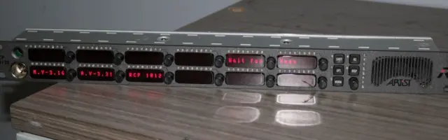 Panel de intercomunicación Ethernet Riedel RCP 1012E, usado.