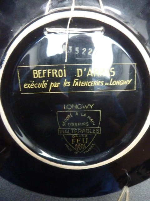 BELLE ANCIENNE ASSIETTE CERAMIQUE de LONGWY NOIRE au centre BEFFROI d'ARRAS 4