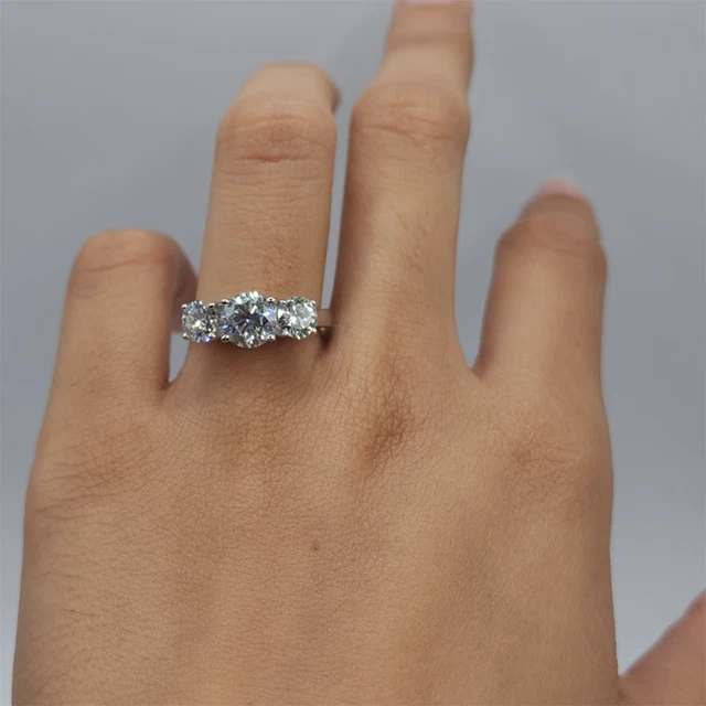 Anello Di Fidanzamento Con Diamante Princess Lab Grown Da 3 Carati: Pavé Di Diamanti Halo In Oro Bianco 14 Carati - Italia - Foto 9