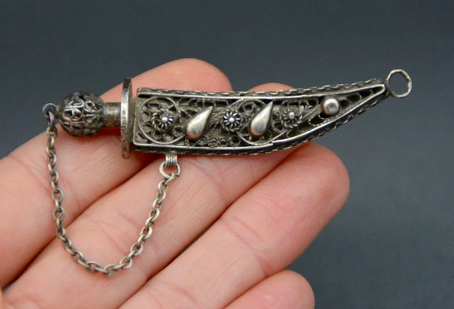 Broche Couteau Berbère en Argent Filigrane