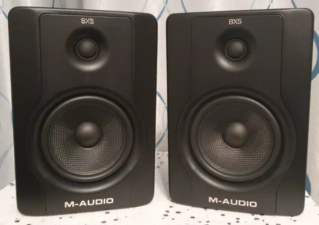 M-Audio BX5 D2 Active Powered Studio Monitor Set / zwei Stück Lautsprecherboxen