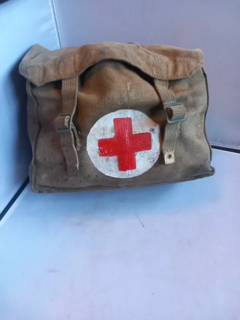 MILITARY WW2 BRITISH Army First Aid Medic Canvas Bag / WW2 Full Of ...