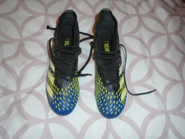 freak football boots