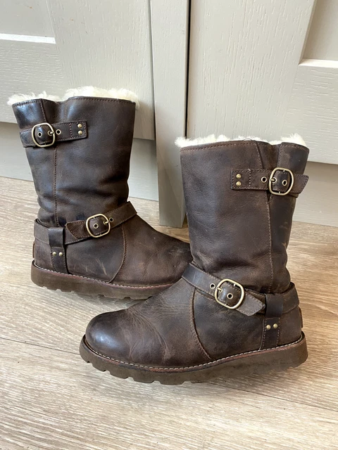 Ugg noira boots brown top