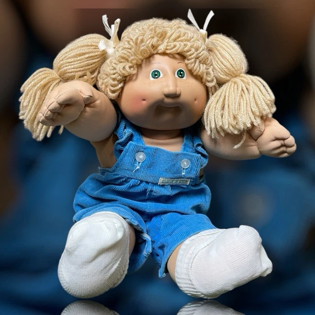 GIRL CABBAGE PATCH Doll 1982, Green Eyes, Blonde Hair, Freckles